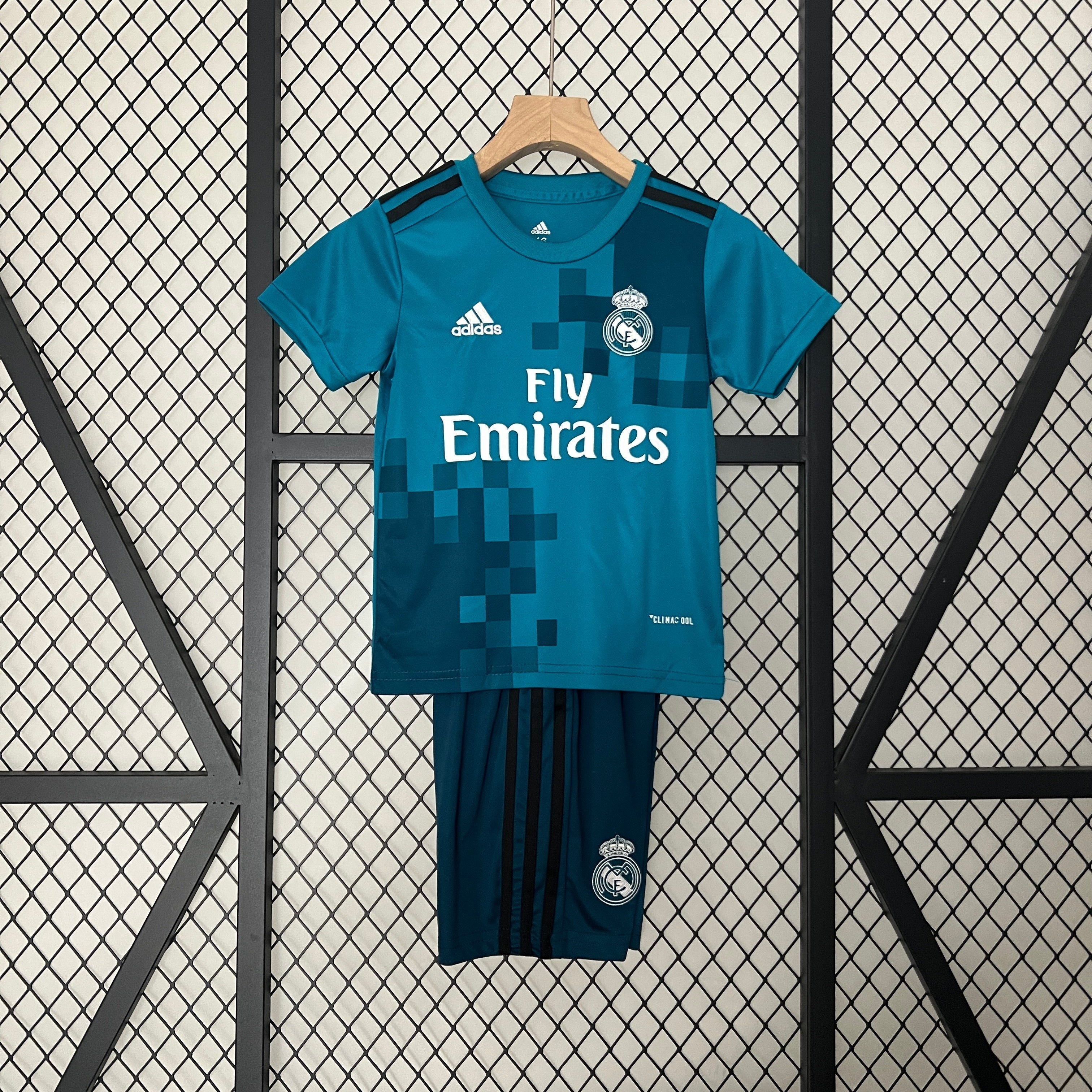 JERSEY REAL MADRID III 17/18 KIDS KIT (RETRO)