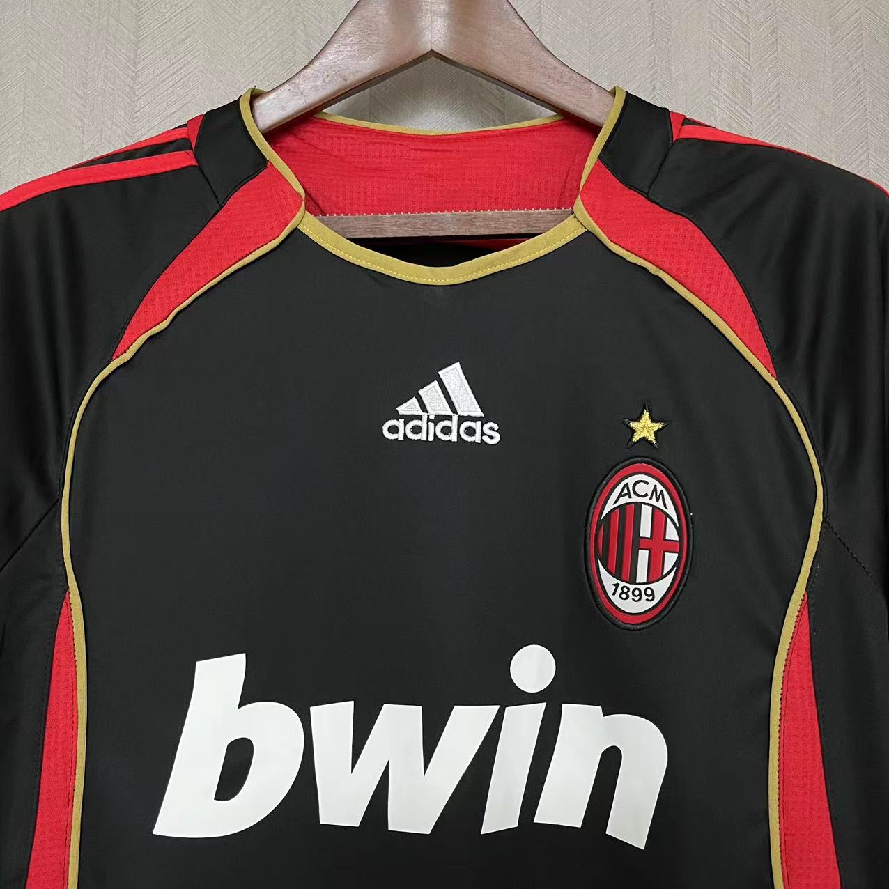 06/07 MILAN LONG SLEEVE RETRO
