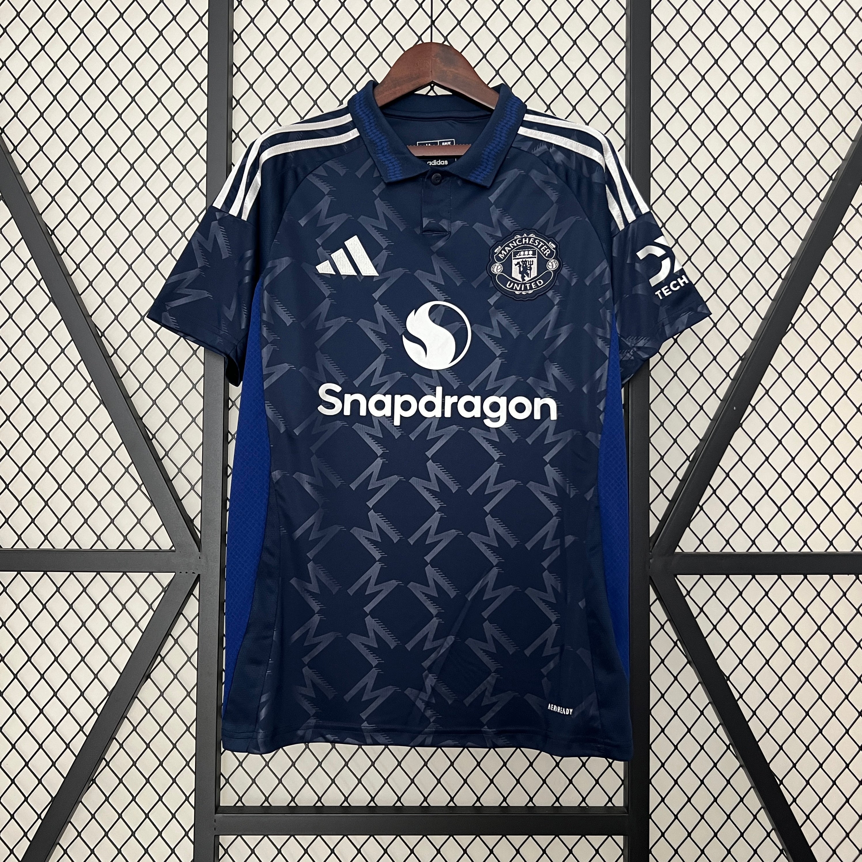 24/25 MANCHESTER UNITED AWAY