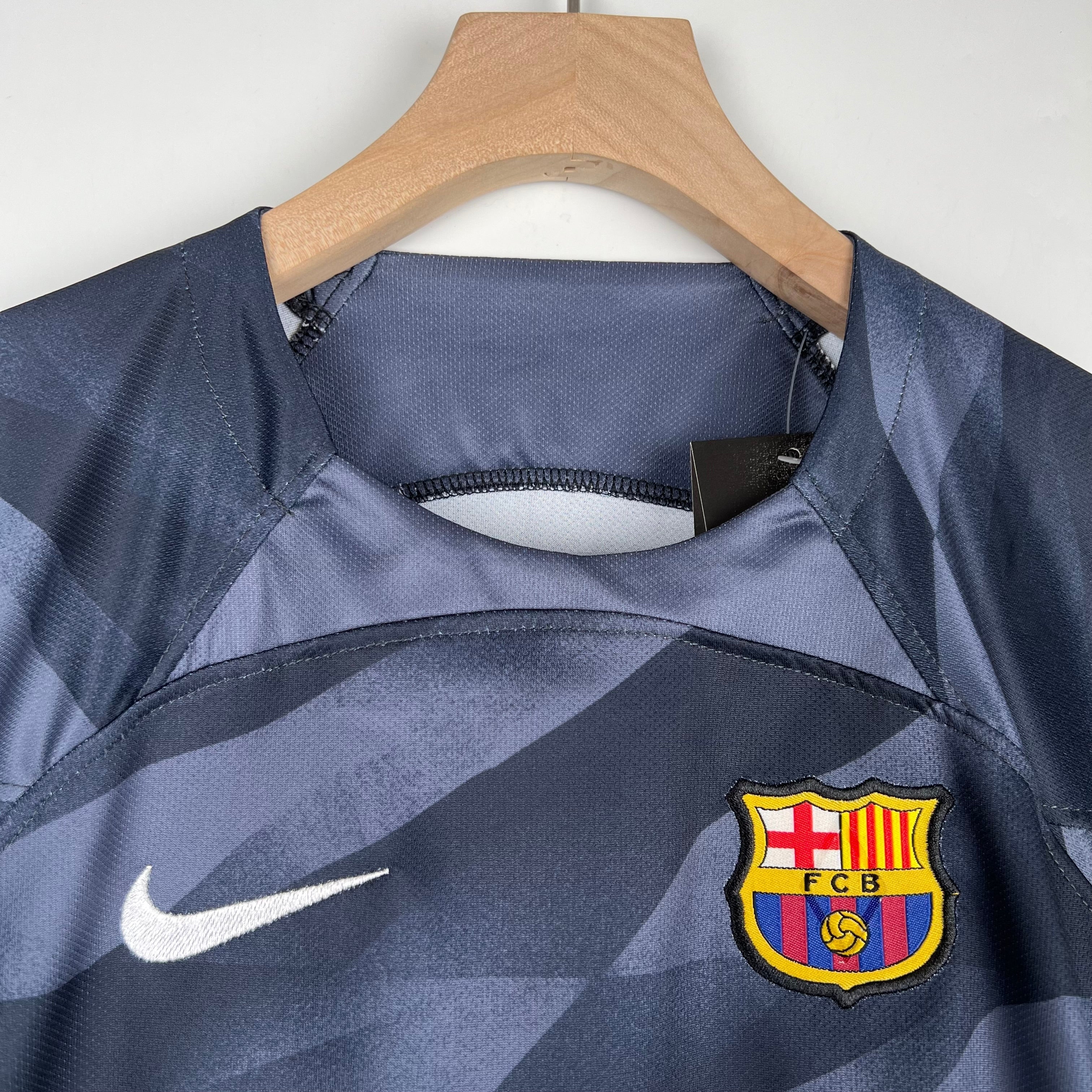 BARCELONA GOALKEEPER/GOALKEEPER II 23/24 KIDS KIT