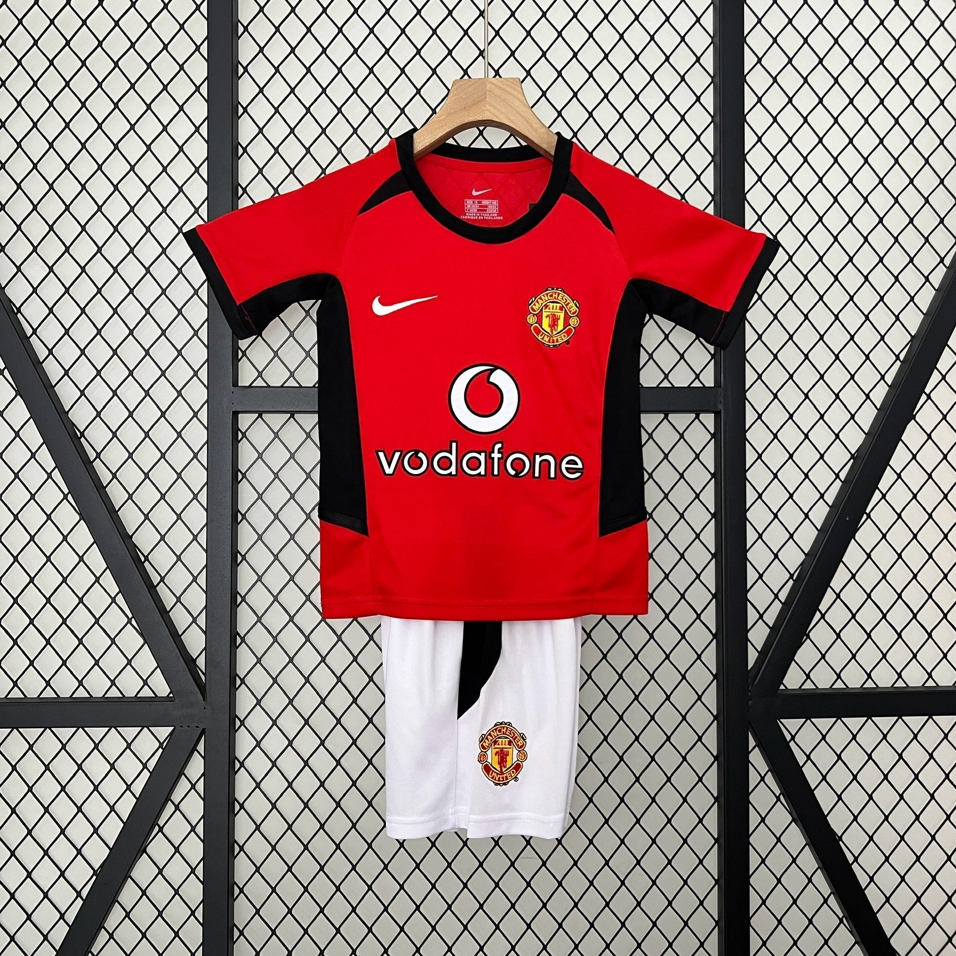 JERSEY MANCHESTER UNITED I 02/04 KIDS KIT (RETRO)