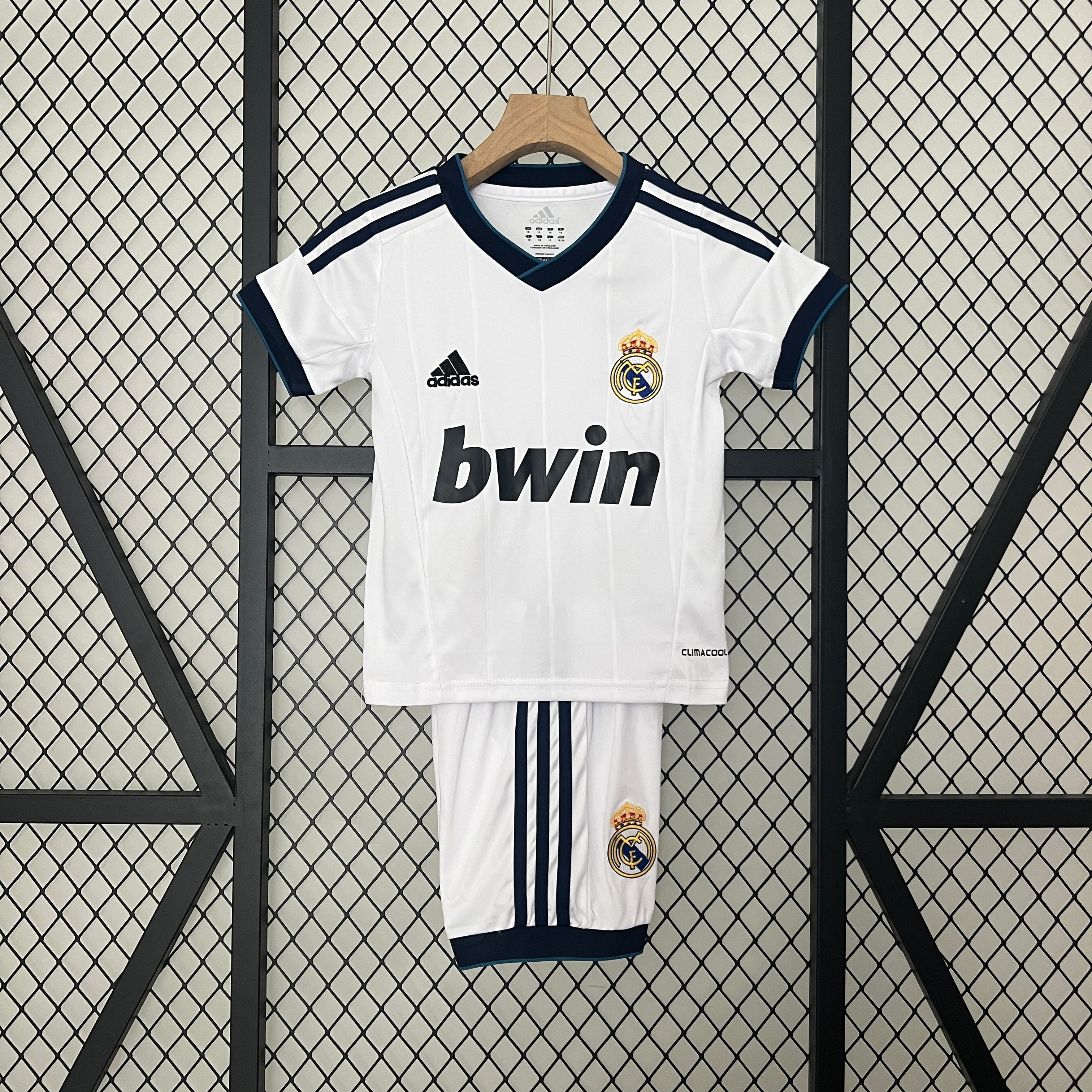 JERSEY REAL MADRID I 12/13 KIDS KIT (RETRO)