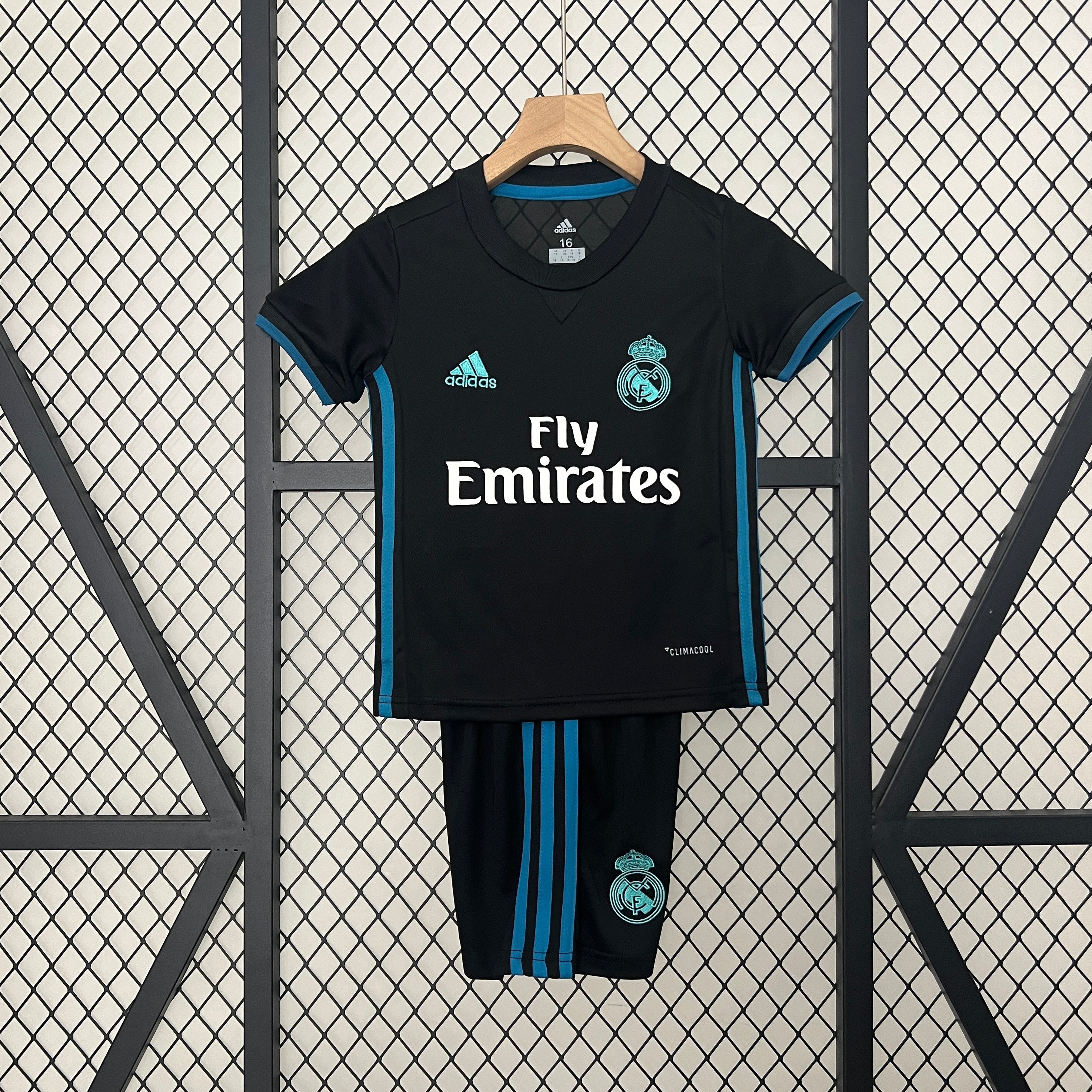 JERSEY REAL MADRID II 17/18 KIDS KIT (RETRO)