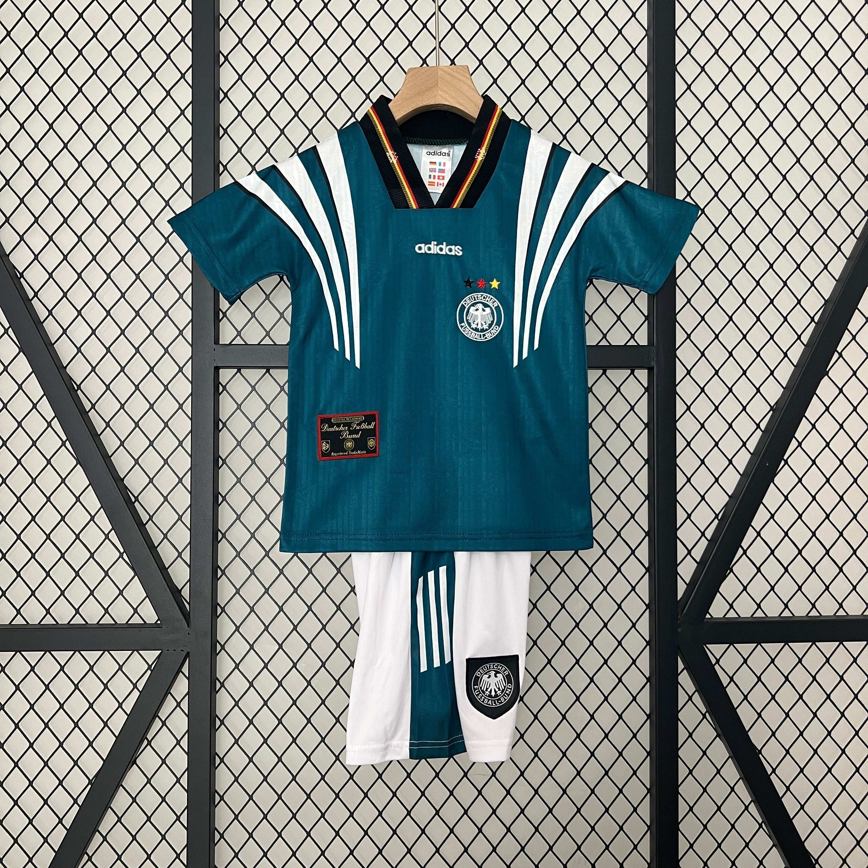 JERSEY GERMANY I 1996 KIDS KIT (RETRO)
