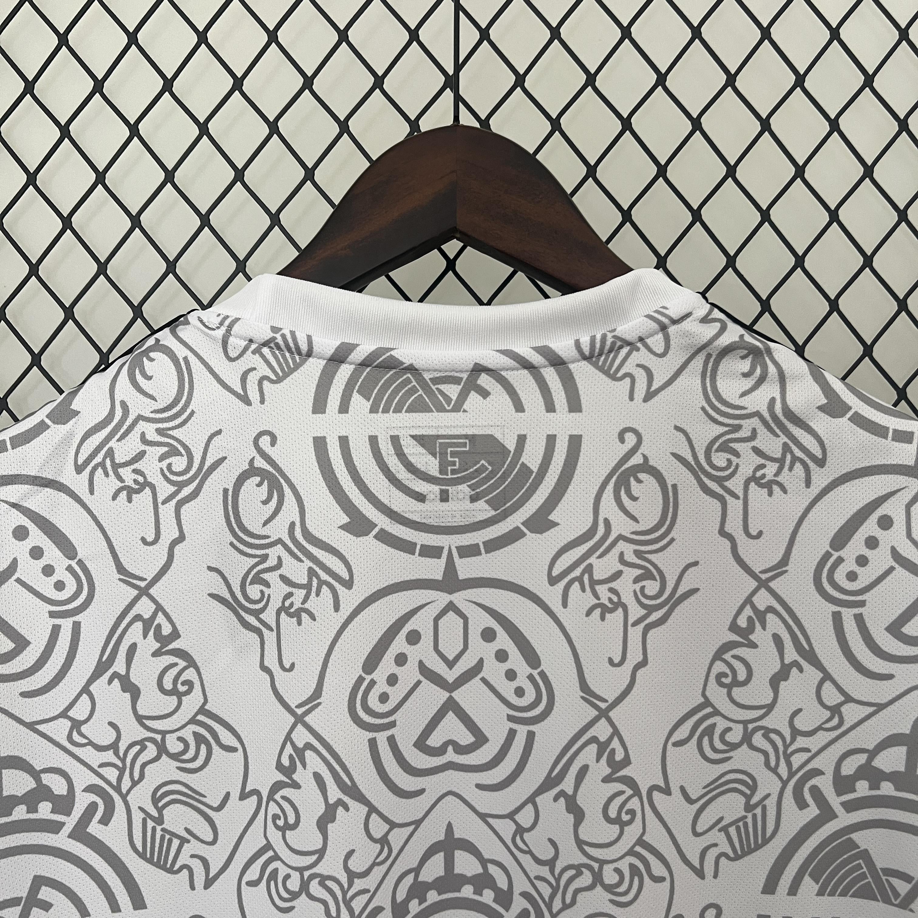 JERSEY REAL MADRID SPECIAL EDITION LIMITED II 24/25 MEN