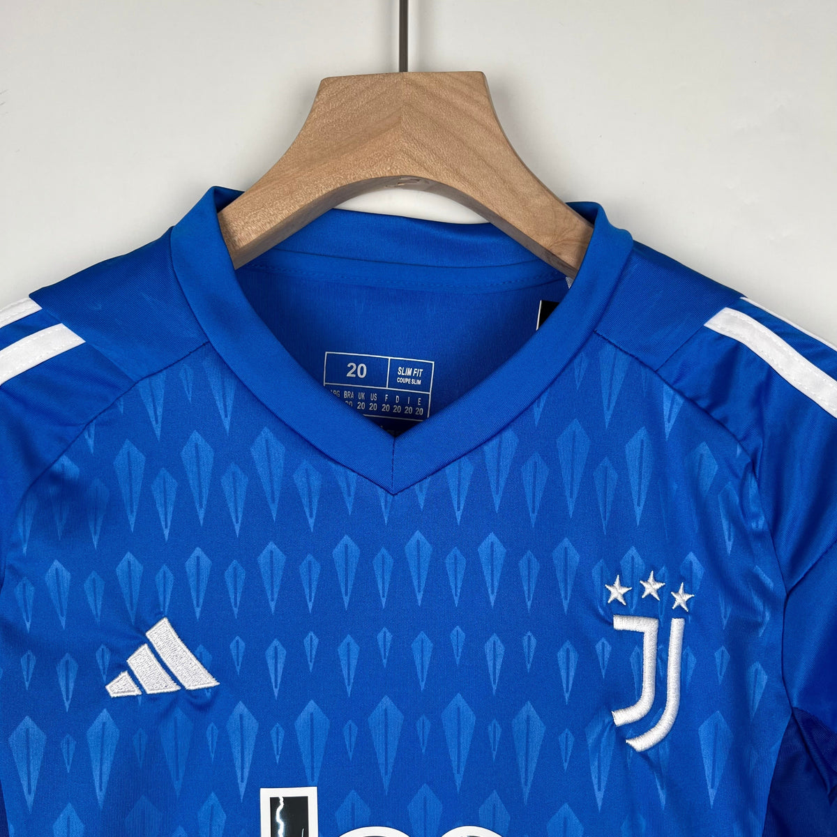 JUVENTUS GOALKEEPER/GOALKEEPER I 23/24 KIDS KIT