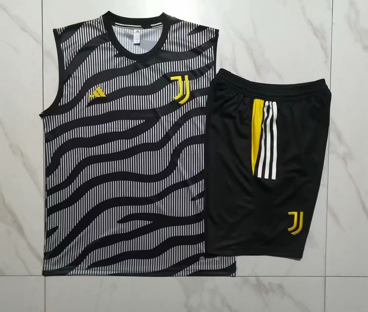 JUVENTUS KIT TRAINING SET SLEEVELESS I 23/24 MEN
