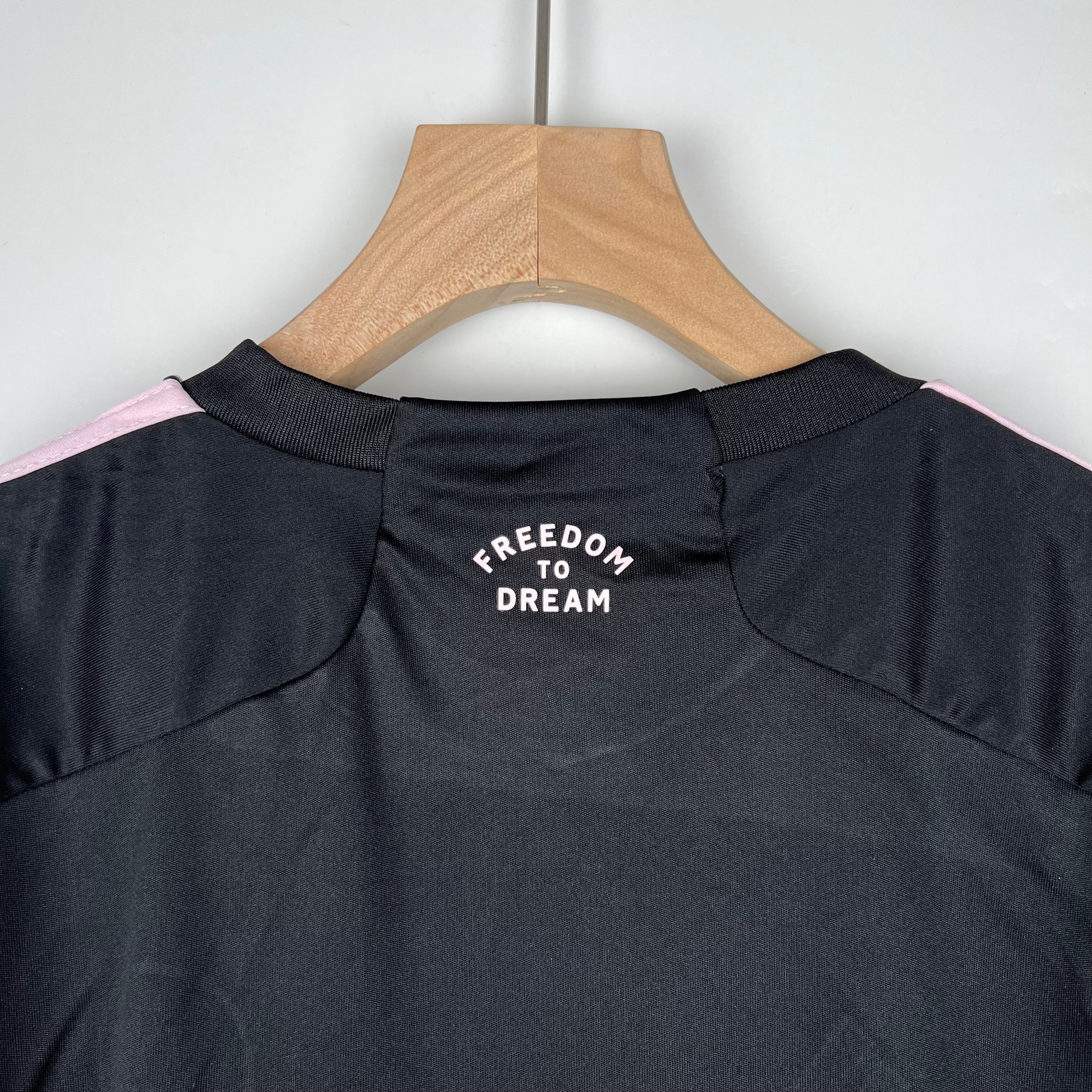 MIAMI II 23/24 KIDS KIT