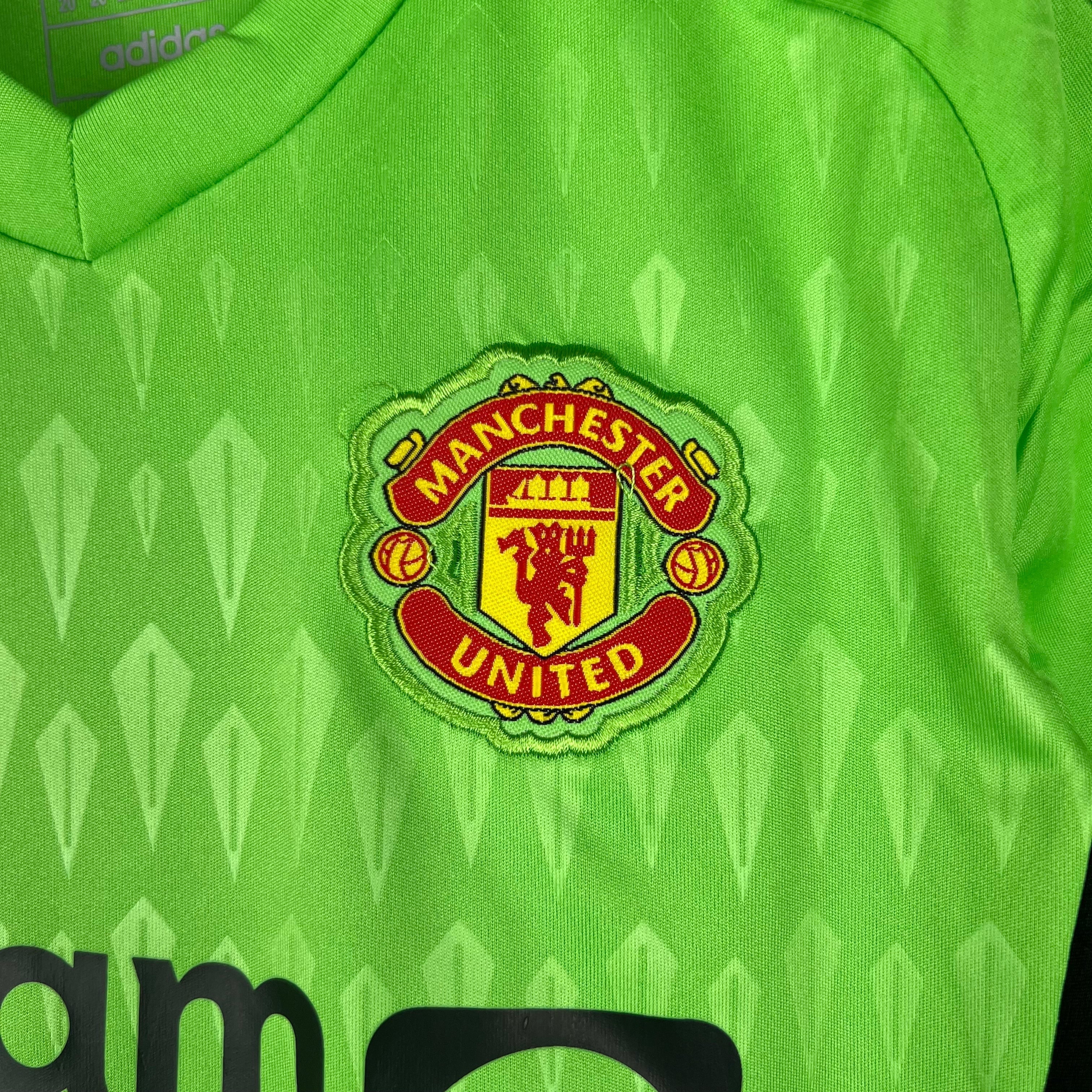 MANCHESTER UNITED GOALKEEPER I 23/24 KIDS KIT