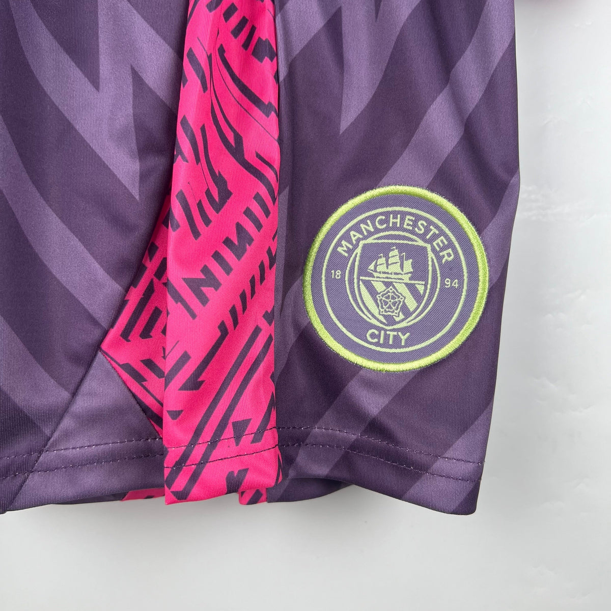 MANCHESTER CITY III GOALKEEPER/GOALKEEPER 23/24 KIDS KIT