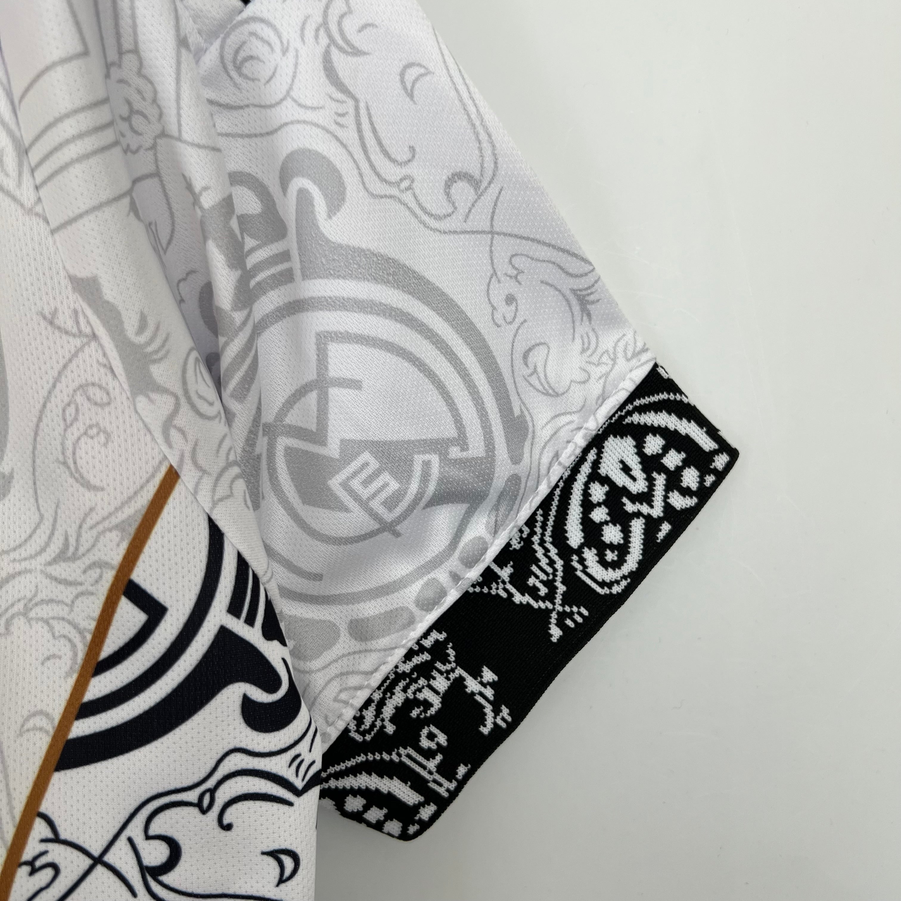 REAL MADRID SPECIAL EDITION V 23/24 MEN