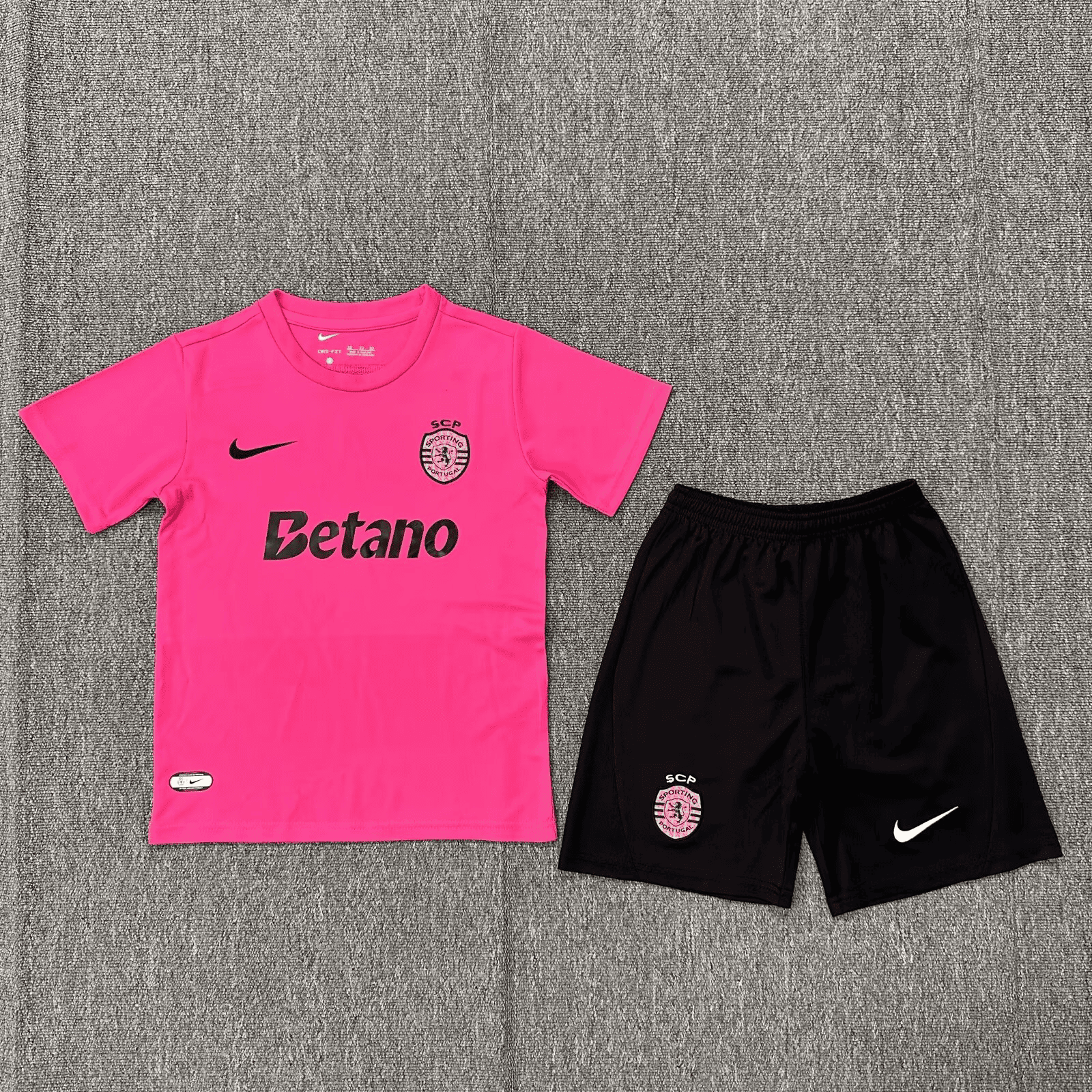 SPORTING LISBOA PINK OCTOBER 24/25 KIDS KIT