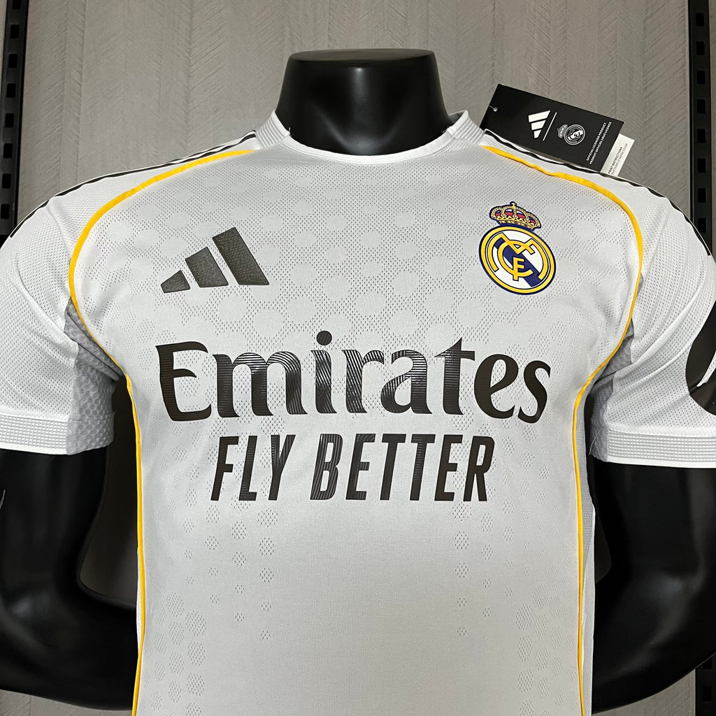 25/25 REAL MADRID HOME PLAYER VERSION
