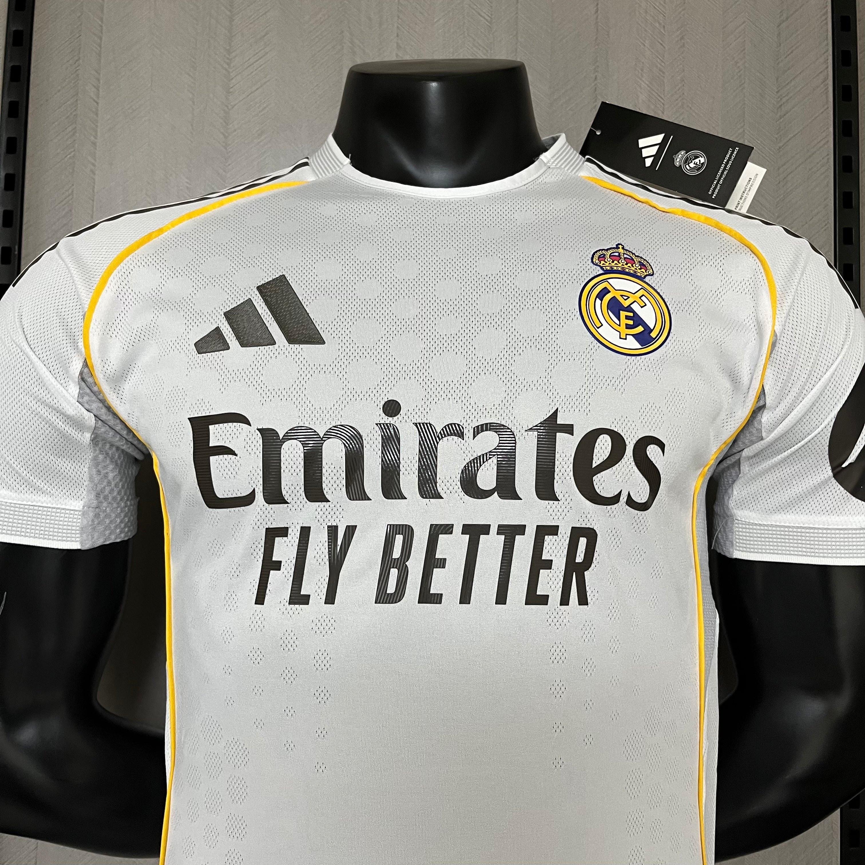 25/25 REAL MADRID HOME PLAYER VERSION