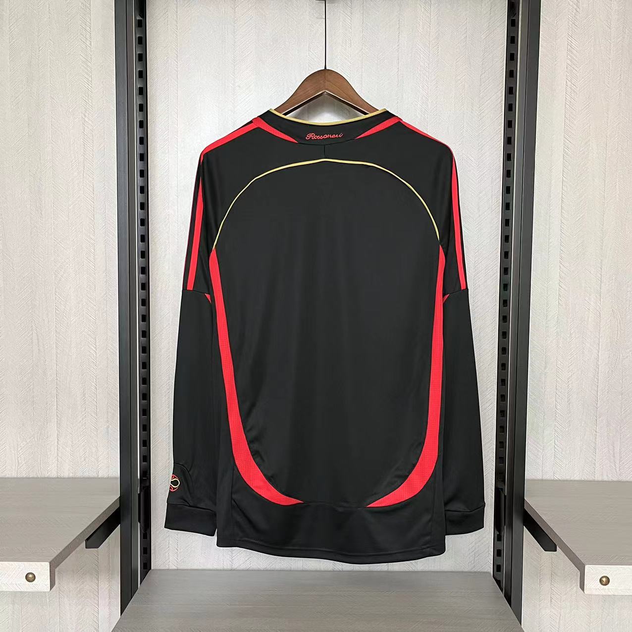 06/07 MILAN LONG SLEEVE RETRO