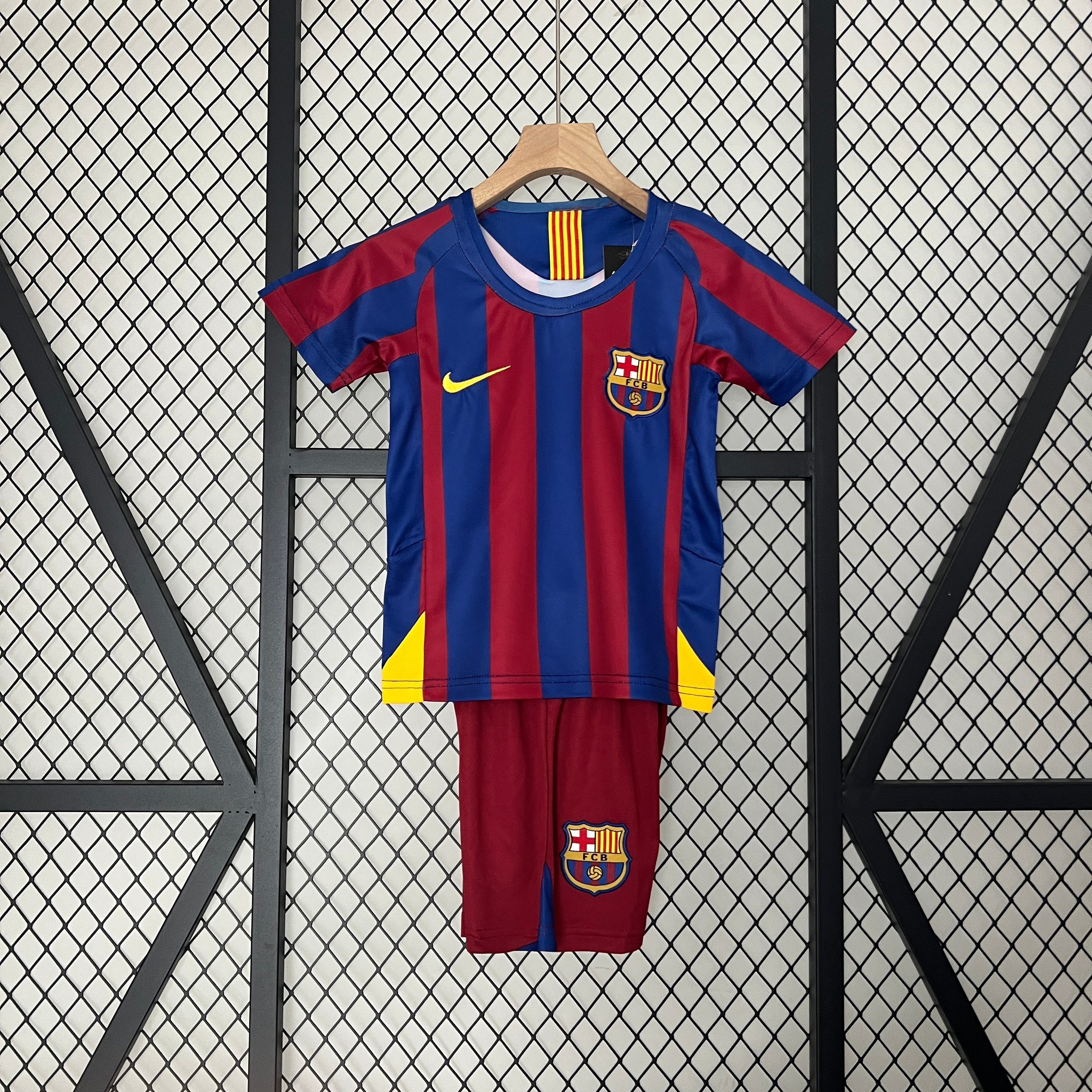 JERSEY BARCELONA I 05/06 KIDS KIT (RETRO)